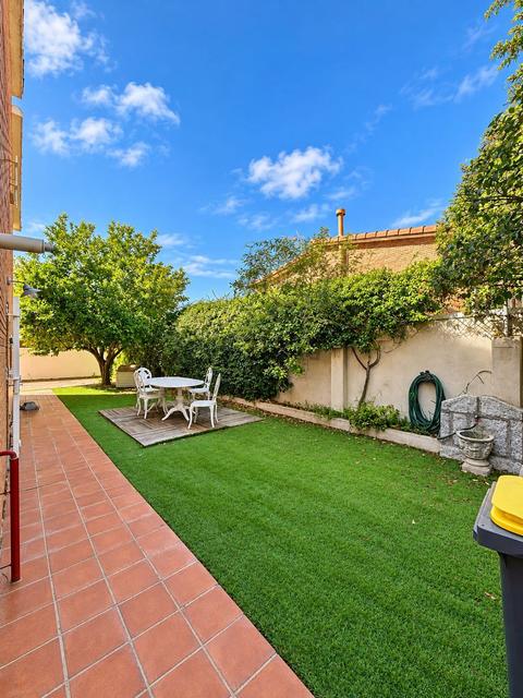 Chalet adosado en Apóstol Santiago, Avenida de San Luis