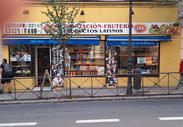 Locales comerciales en Arapiles, Calle de Galileo y Calle de Fernando el Católico