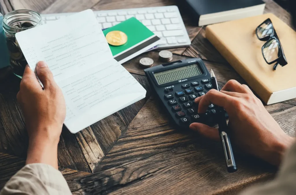 Factores a Considerar al Invertir en Propiedades